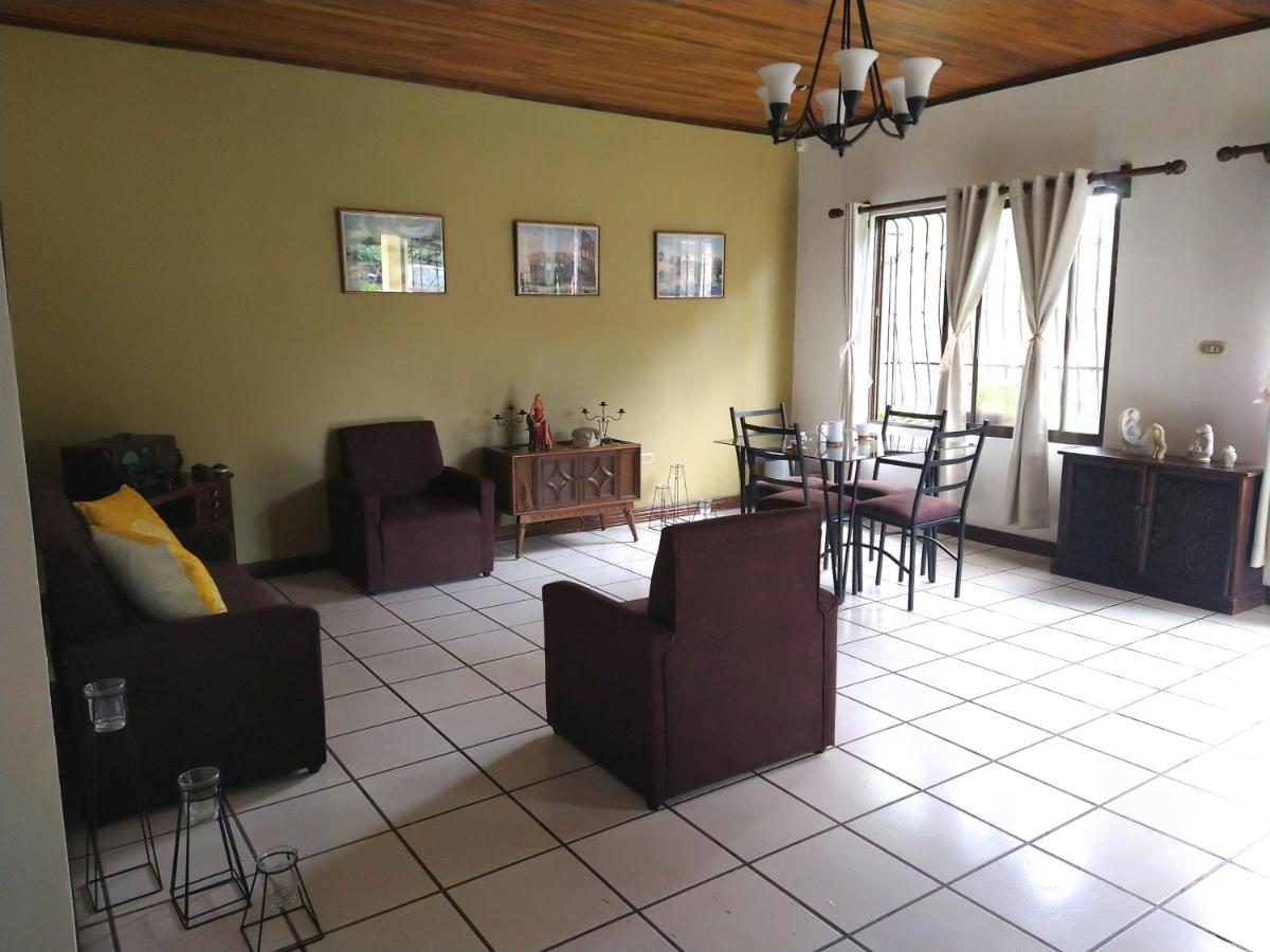 Casa Lorin Apartment Rio Segundo ภายนอก รูปภาพ